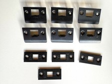 6 x matt schwarz Türriegel Planscheibe Riegelschlag + 4 Planscheiben neu einige Spuren