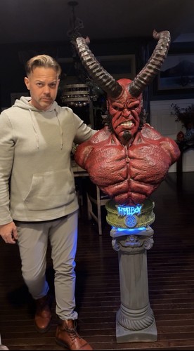 Hellboy life size bust - hellboy, statue