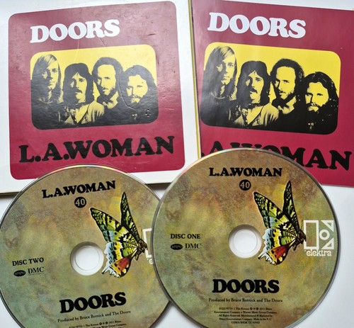 The doors woman - :,