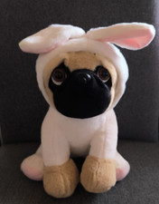 Mops mit Hasenkostüm Plüsch ca. 25 cm