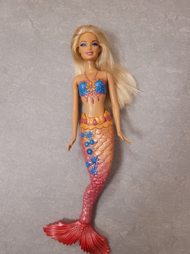 Mattel 2010 barbie - mattel:,