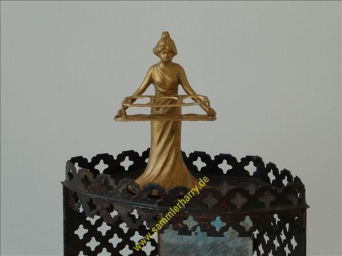 Jugendstilfigur mit tablett - mit,