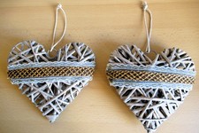 2 Deko Hänger *HERZEN mit Aufhänger aus Rattan natur