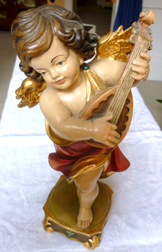 Geschnitzte engelfigur - geschnitzte,