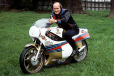 Mike Hailwood auf seiner Yamaha Tz750 1978 Motorrad 4x6 Foto