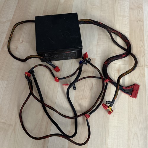 700 watt sharkoon - 700,