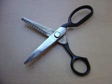 Vintage! Zackenschere Pinking Shears Schere 7 Inch Three Bell Brand im Original 