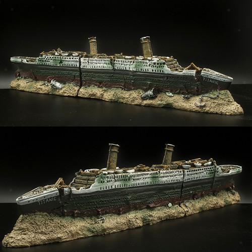 Aquarium titanic shipwreck - aquarium,