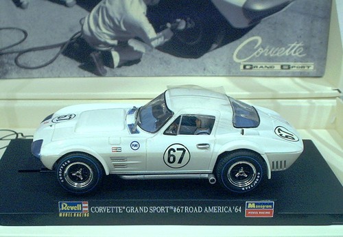 Revell chevrolet corvette - revell,