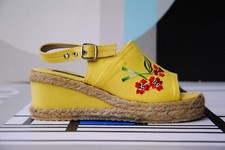 NOS gelbe bestickte Sandalen Clogs Plateausandale 70er TRUE VINTAGE Schuhe Gr 37