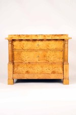 Biedermeierkommode in Birke