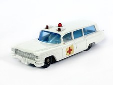 Lot 8189 Matchbox Superfast Diecast Cadillac Ambulance No. 54