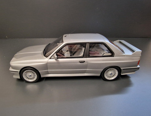 Ottomobile bmw e30 - 1:12,