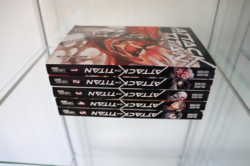 Attack titan manga - titan, band