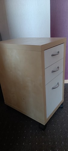 Rollcontainer mit