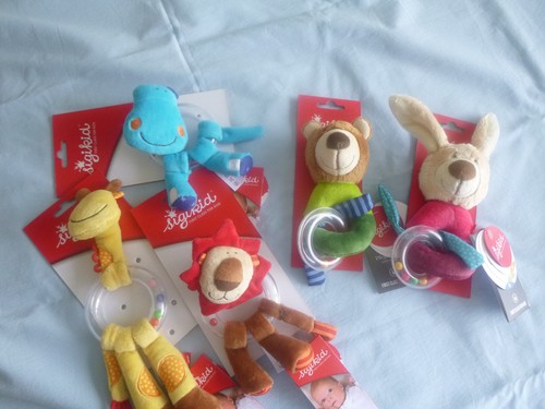 Ringrassel für babys mit - ringrassel,