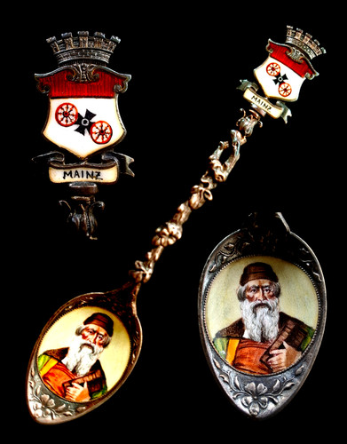 1900 souvenir spoon - 1900's,