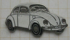VW KÄFER / OLDTIMER YOUNGTIMER ..... älterer emaillierter Auto Pin (1203j)