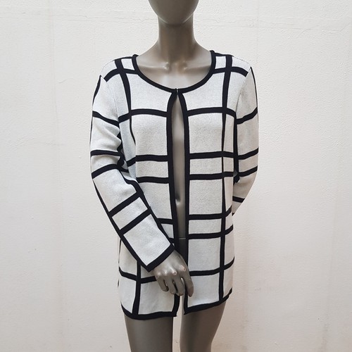 Hübsche strickjacke von laura - strickjacke,