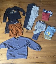 Kleines, buntes Kleiderpaket