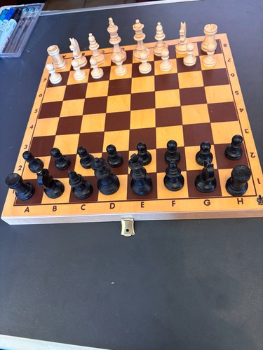Schachspiel holzfiguren - schachspiel,