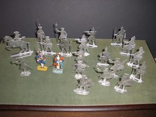 21 Zinnfiguren flach -Neu !