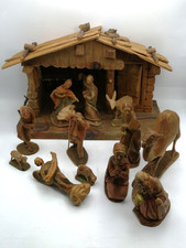 Weihnachtskrippe mit 12 Krippenfiguren Holz geschnitzt