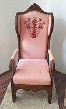  Burg Sessel Ohrenbackensessel Braun Massivholz Stuhl Handarbeit Einzelstück 