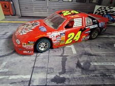 Nascar Dupont # 24 Jurassic Park    Slotcar in 1:24 mit Eigenbau Fahrwerk