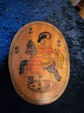 ALTE, KLEINE, OVALE, SPANSCHACHTEL - HANDBEMALT- SIGNIERT- 20 x 15 x 9 cm.