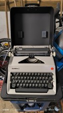 Olympia Schreibmaschine mechanisch im Koffer guter Zustand