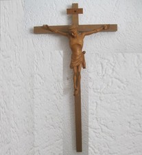 Großes altes Wandkreuz