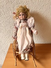 Porzellanpuppe