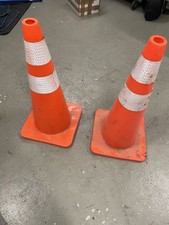 2 Stück stabile Profi Verkehrsleitkegel Pylonen Warnkegel Leitkegel 69cm