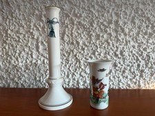 Zwei Kleine Porzellanvasen /
