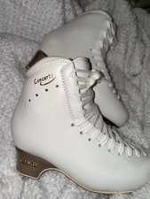 Edea Concerto Eiskunstlauf Schlittschuhe Gr. 240/B Ivory. Neu und Unbenutzt