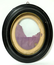 Alter ovaler schwarzer