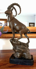 Bronzefigur Steinbock m