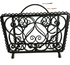 schwerer Schmiedeisen Zeitungsständer schwarz Herze Schnörkel Vintage
