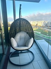 Nussbrauner Hängekorb/Hängestuhl mit Gestell und Kissen *Luftige Entspannung*