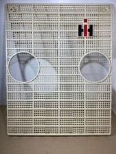 Kühlergrill IHC 523 624 724 824  mit IH Emblem 3057445R, 3057444R