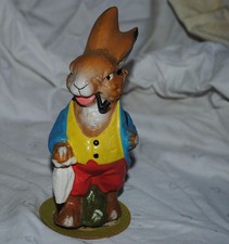 alter Osterhase mit Huckelkorb