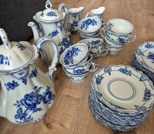 Kaffeeservice 12-teilig - handgemalt mit blauen Blumenmustern