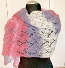 Gestrickte Stola, Handarbeit, Materialmix, Lochmuster, festlich, federleicht