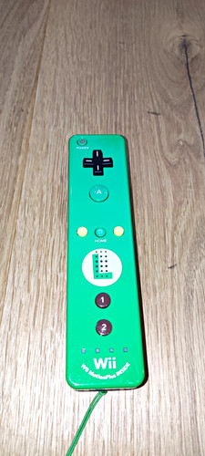Nintendo wii remote - remote, plus