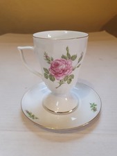 Royal Tettau Porzellan - Große Kaffeetasse mit Teller - Rosendekor - Goldrand
