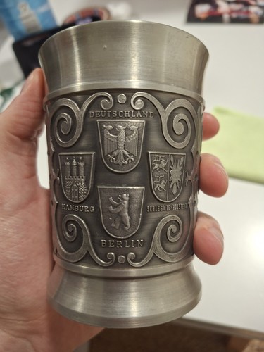 Zinnbecher mit deutschen