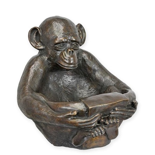 Bronzefigur schimpanse mit - bronzefigur,