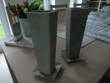 2 Blumenvasen mit Untersetzer