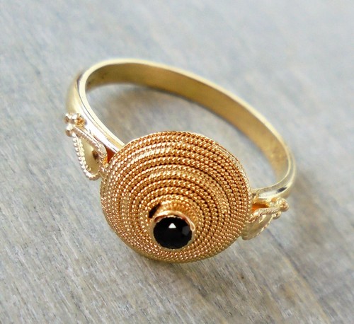 Goldschmiedearbeit ring mit - goldschmiedearbeit,